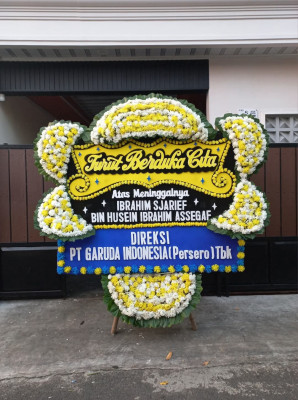 Papan Bunga Duka di Tanah Pak Lambik